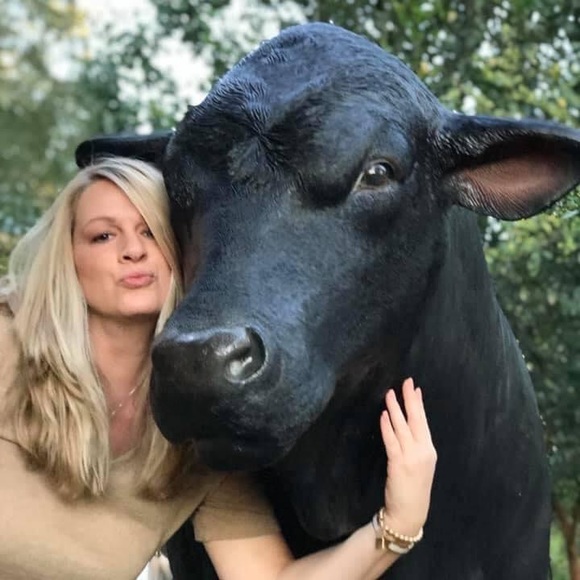 Meet your Posher, Rebecca - Picture 1 of 2